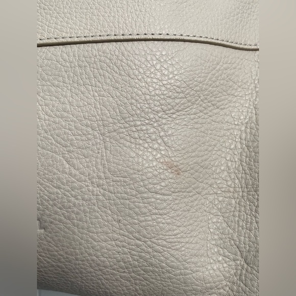 ❌SOLD❌.                Fossil Maya Hobo Vanilla Purse - Picture 12 of 13